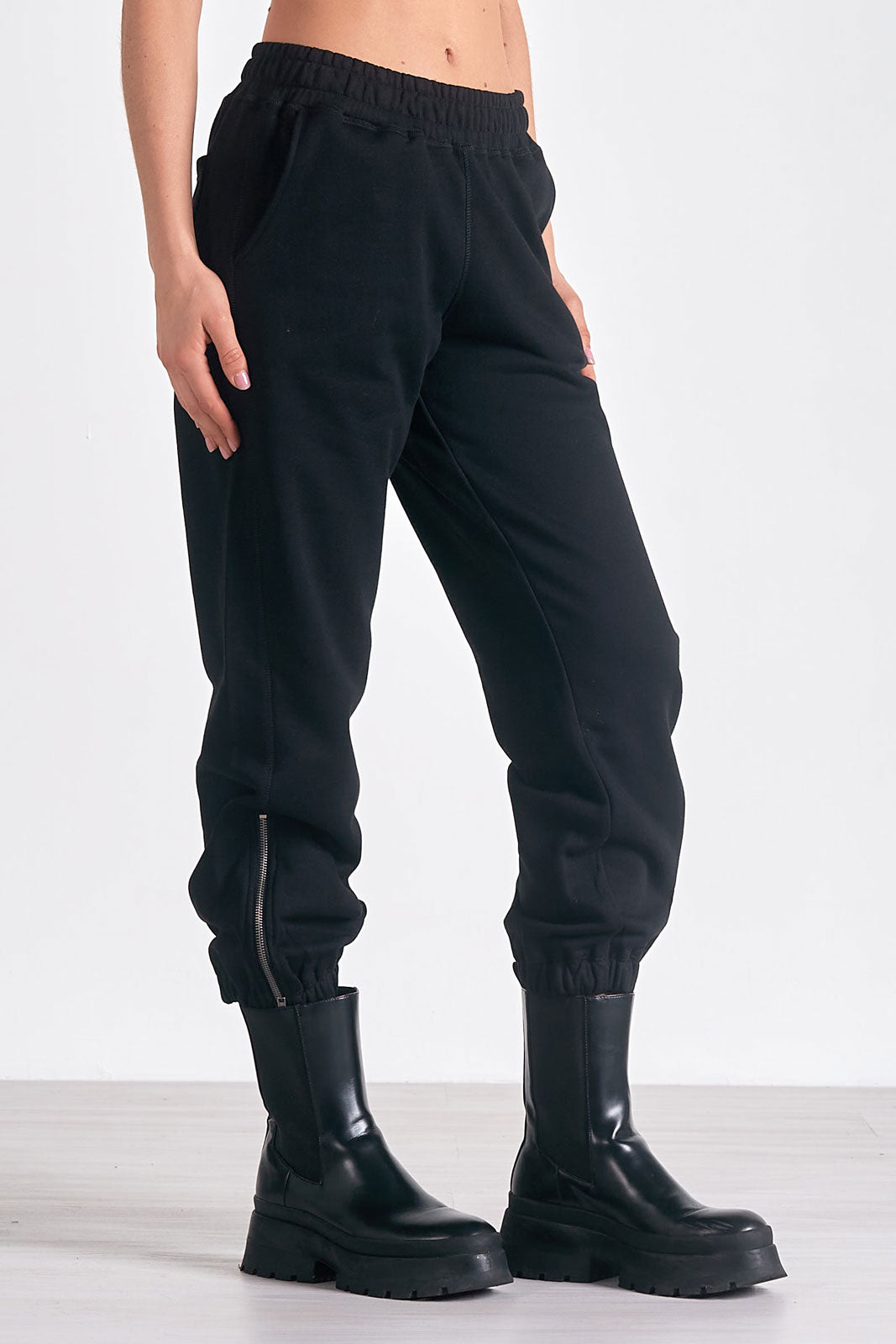 Elan Heather Jogger Zipper (Grey and Black)